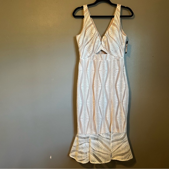 Guess Tan and White Ruffled Bodycon Midi Dress - Picture 2 of 14